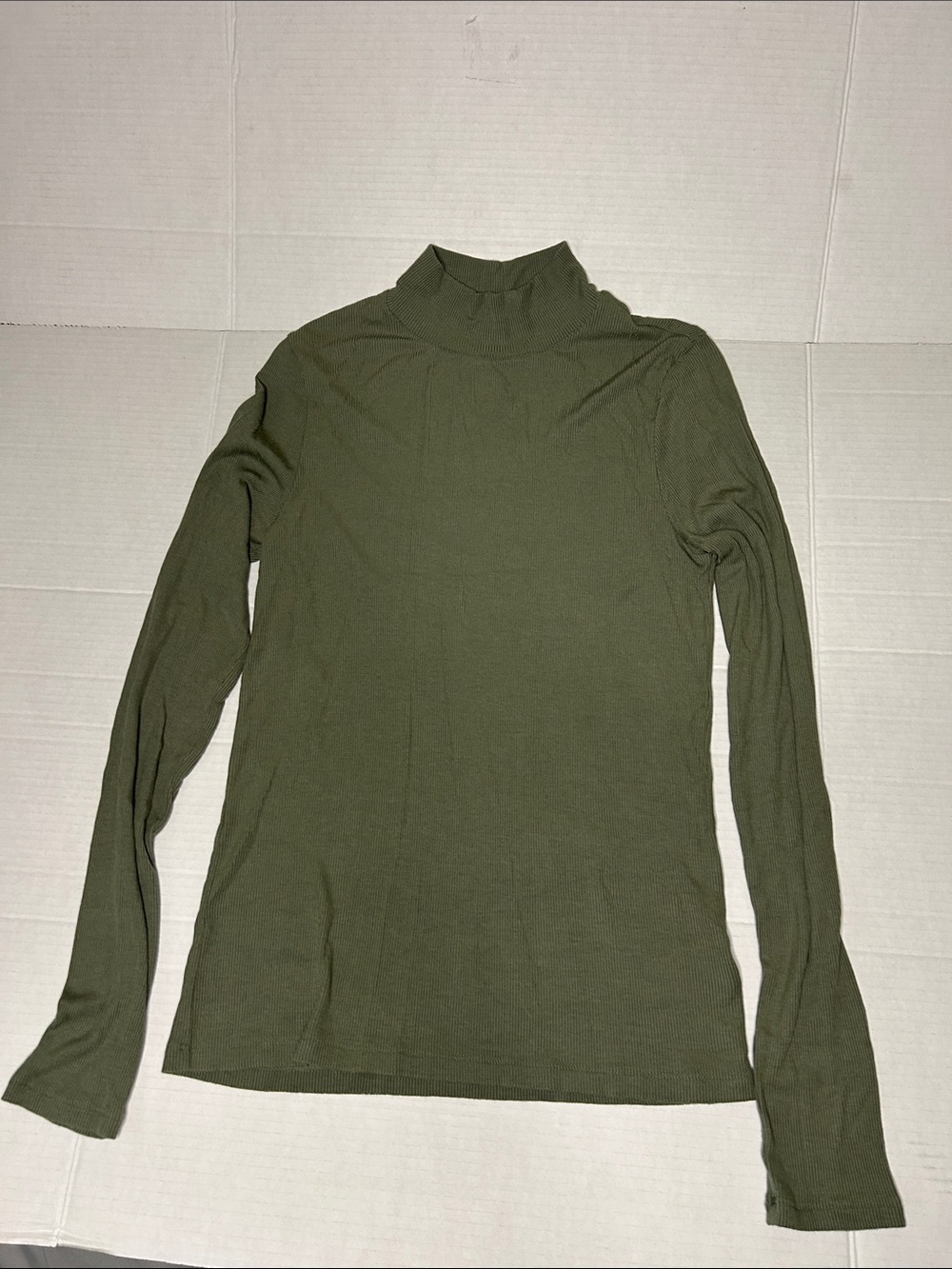 American Eagle Medium Sage Green Ribbed Mock Turtleneck. Bodycon and ultra soft.